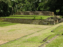 Izabal, Site archéologique maya de Quirigua