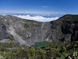 Irazu (volcan)
