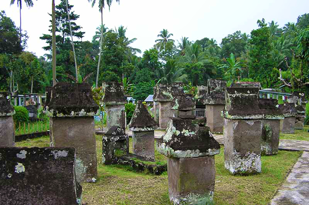 Sulawesi, Sawangan (tombeaux)